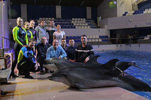 Ken with training staff at aquarium in Naberexhnye Chelny